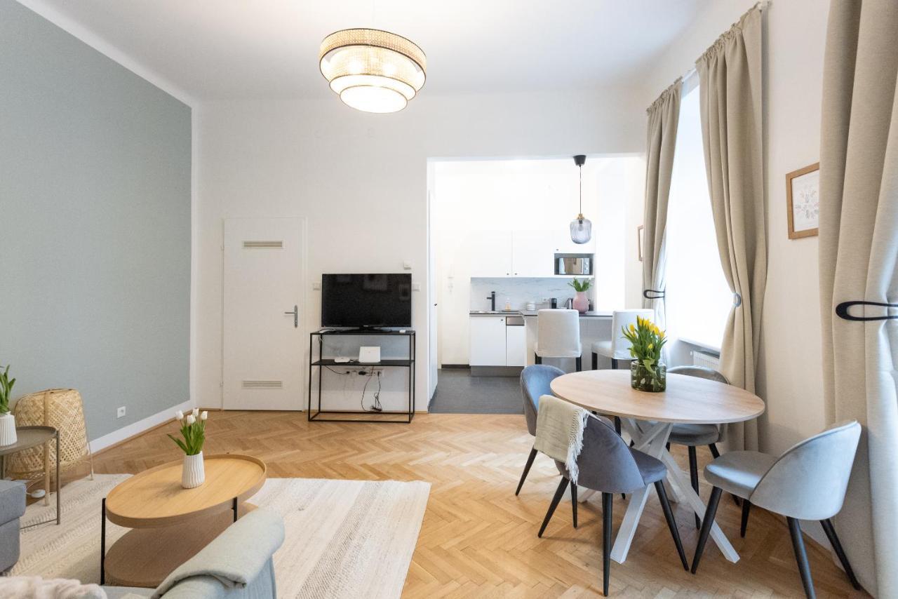 Apartment With Balcony - Trendy Neighborhood Βιέννη Εξωτερικό φωτογραφία