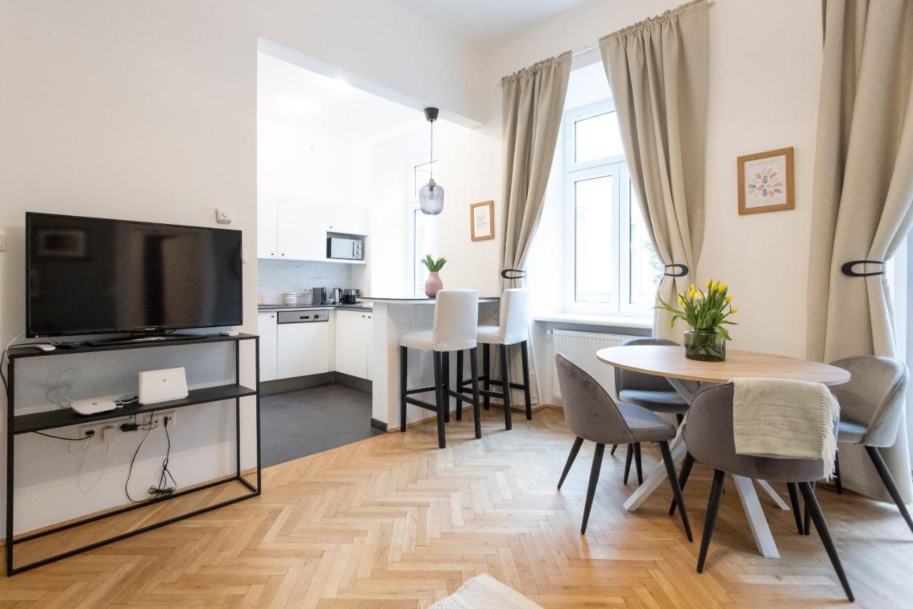 Apartment With Balcony - Trendy Neighborhood Βιέννη Εξωτερικό φωτογραφία
