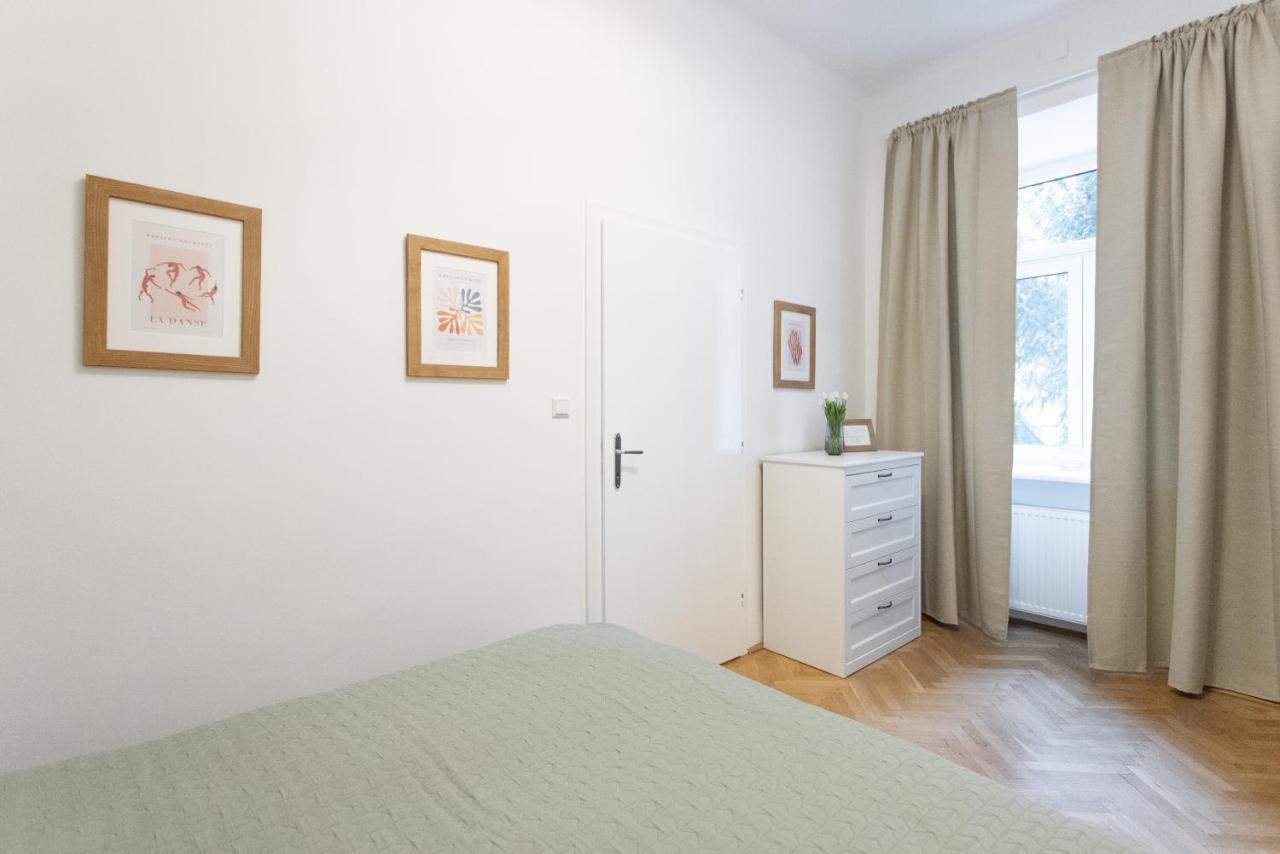 Apartment With Balcony - Trendy Neighborhood Βιέννη Εξωτερικό φωτογραφία